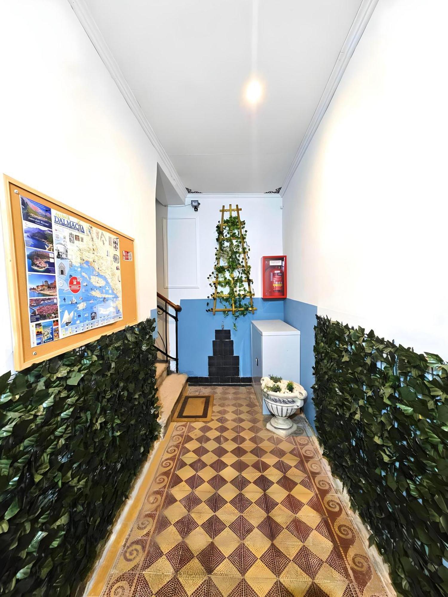 Palace Apartment Сплит Екстериор снимка